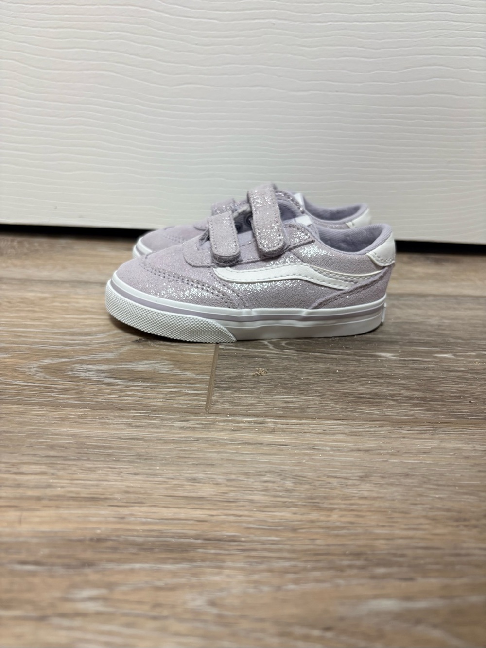 NWOT Vans Brooklyn LS V Foil Suede Toddler Sneakers- Size 7